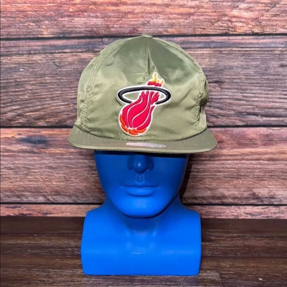 Mitchell & Ness Nylon Olive Miami Heat Cap